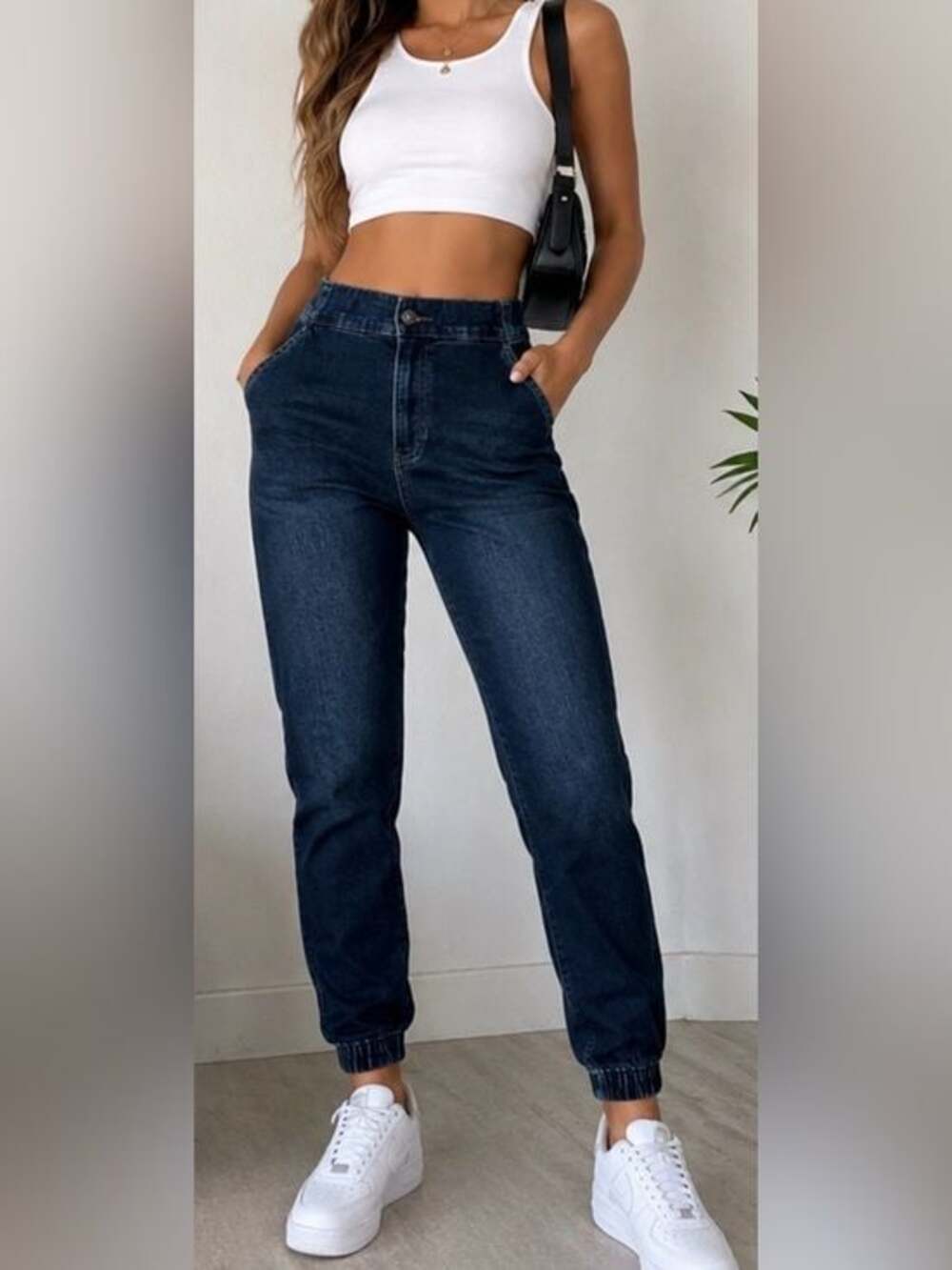 Express Super High Rise Dark Wash Jogger Jeans Size 6